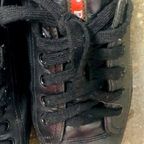 Prada Authentic - Picture 1 of 5